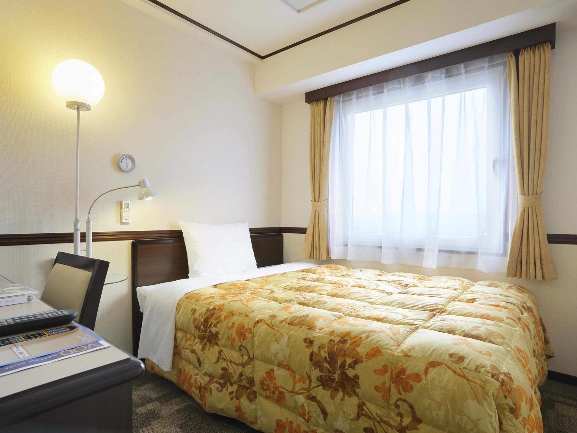 Toyoko Inn Osaka Namba Nippombashi Екстер'єр фото